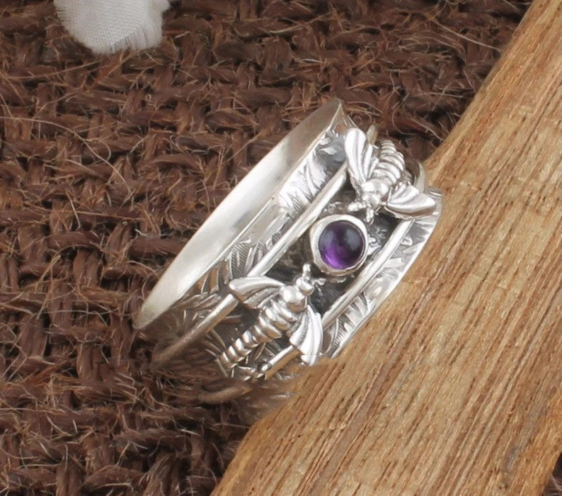Purple Gem Minimalist Relief Bee Women's Ring