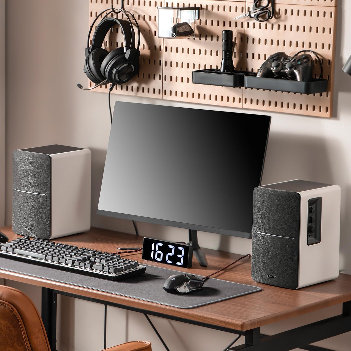 Edifier R1280DB Powered Bluetooth Bookshelf Speakers - Optical Input - Wireless Studio Monitors - 4 Inch Near Field Speaker - 42w RMS (Wood)