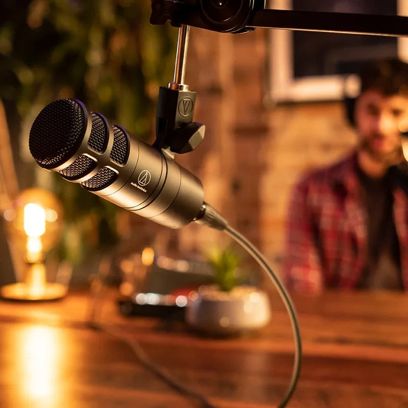 Audio-Technica AT2040 Microphone Clear Noise Reduction Super Cardioid Dynamic Microphone Professional Recording
