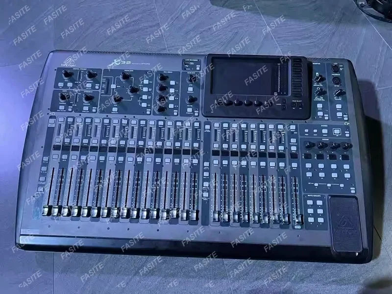 For Behringer X32 40-channel Digital Mixer with 32 Gain-Programmable Mic Preamps, 25 Motorized Faders, Virtual FX Rack,  7" TFT
