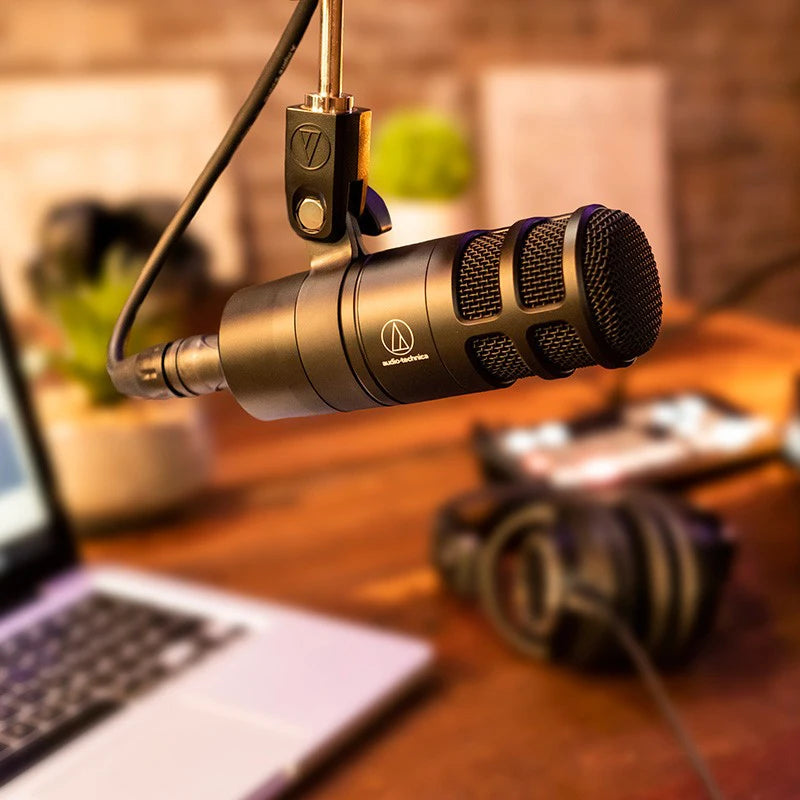 Audio-Technica AT2040 Microphone Clear Noise Reduction Super Cardioid Dynamic Microphone Professional Recording