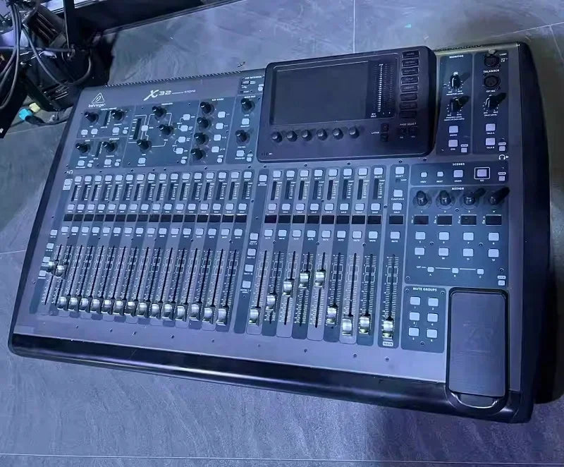 For Behringer X32 40-channel Digital Mixer with 32 Gain-Programmable Mic Preamps, 25 Motorized Faders, Virtual FX Rack,  7" TFT